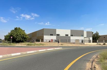 Warehouse - Studio - 4 Bathrooms for rent in Phase 1 - Dubai Investment Park (DIP) - Dubai