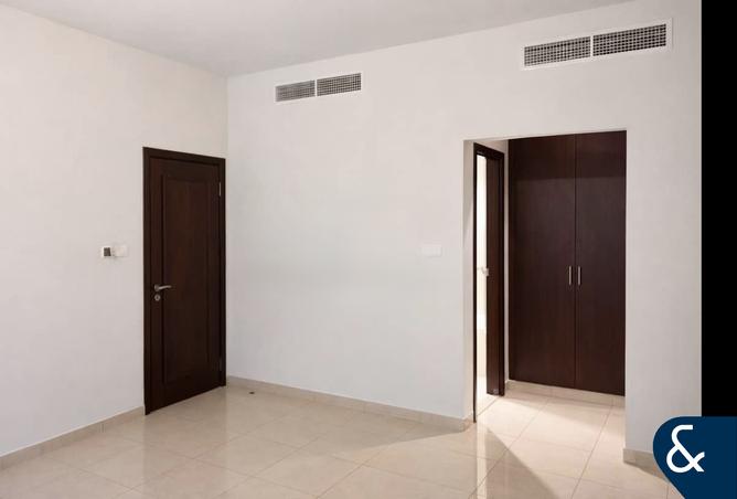 74250617 - Property Image 3