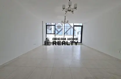 Apartment - 3 Bedrooms - 4 Bathrooms for rent in Al Mamzar - Al Mamzar - Sharjah - Sharjah