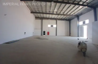 Warehouse - Studio - 1 Bathroom for rent in Umm Al Thuoob - Umm Al Quwain