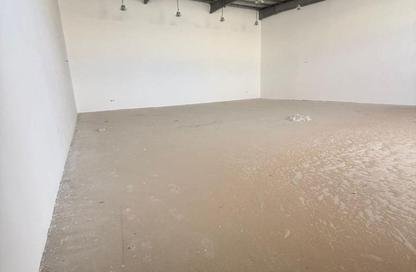 Warehouse - Studio - 1 Bathroom for rent in Umm Al Thuoob - Umm Al Quwain