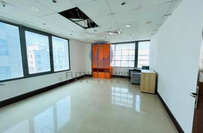 Office Space - Studio - 1 Bathroom for rent in Al Muraqqabat - Deira - Dubai