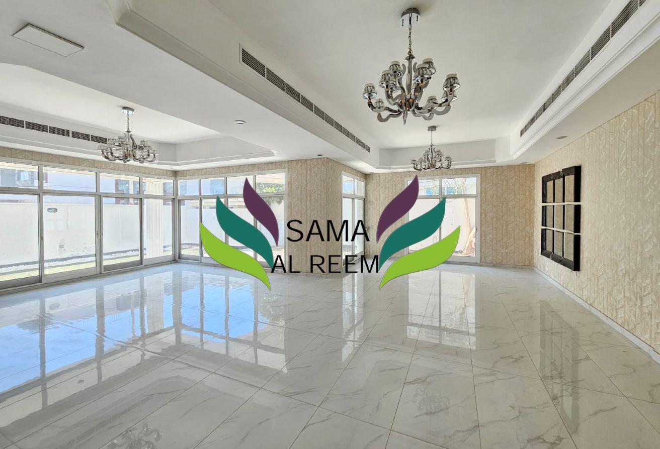 Compound Villa |5 Bed +Maid | Shared Pool |Garden photo 5