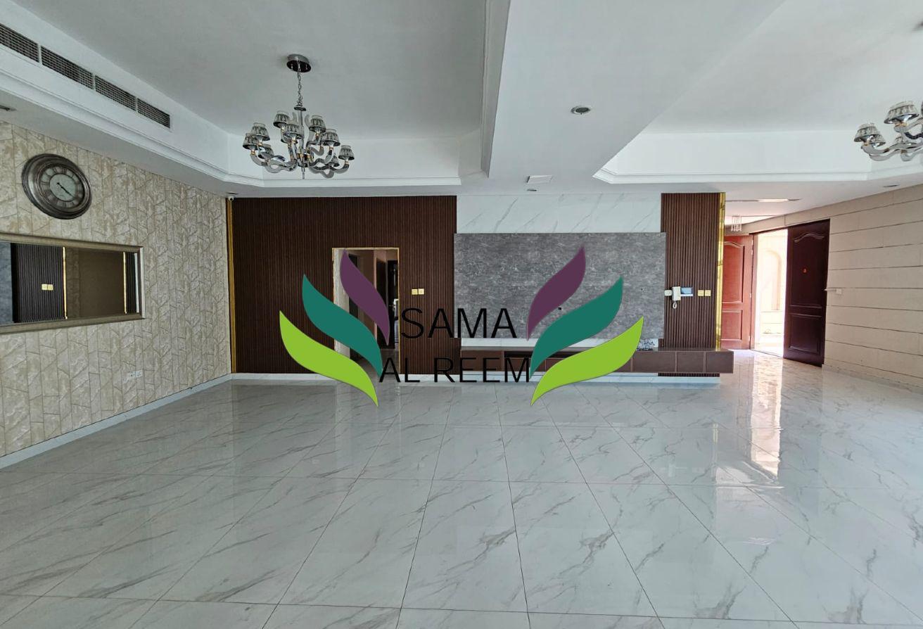 Compound Villa |5 Bed +Maid | Shared Pool |Garden photo 4