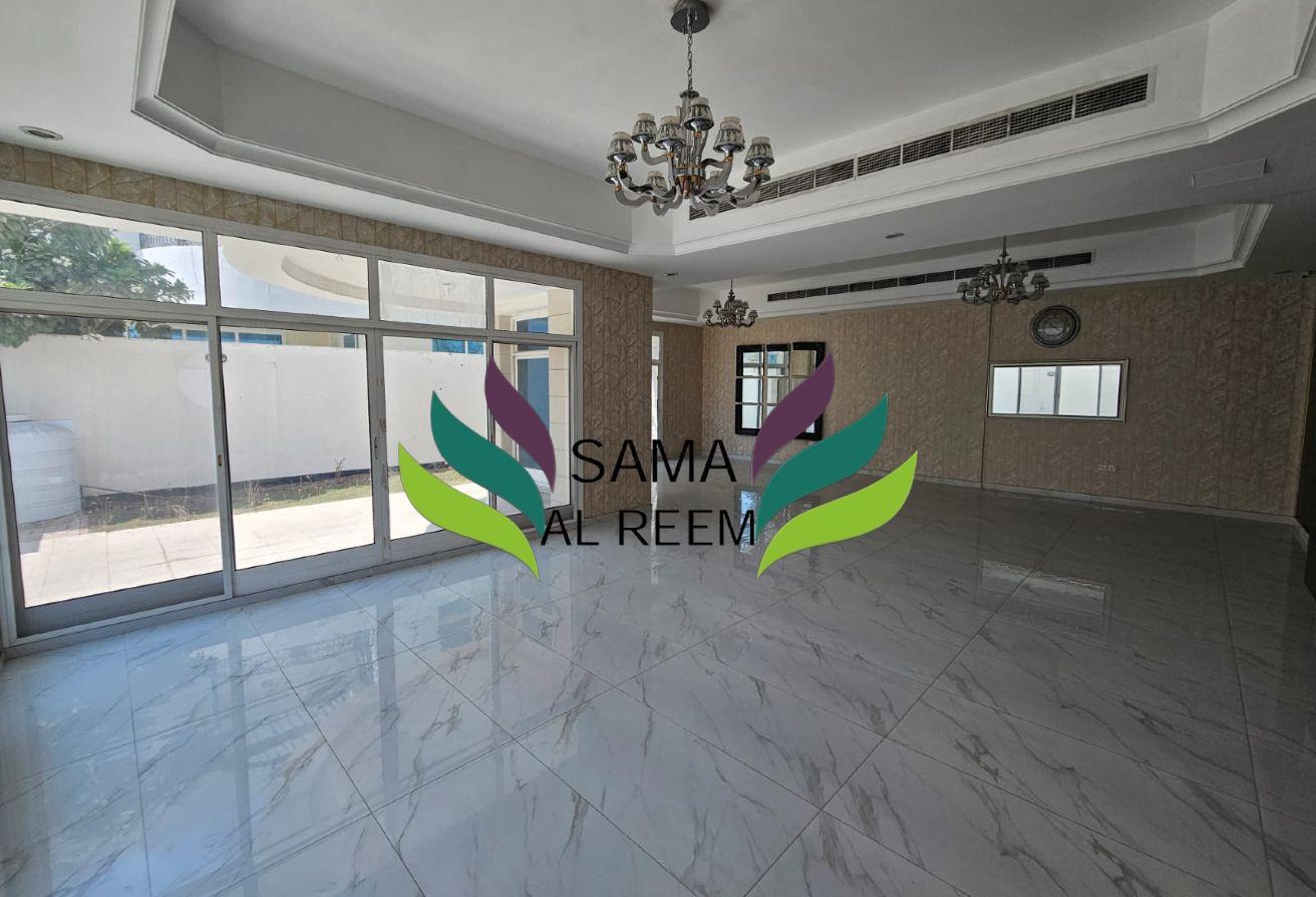 Compound Villa |5 Bed +Maid | Shared Pool |Garden photo 7