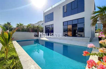 Villa - 5 Bedrooms - 6 Bathrooms for sale in Jumeirah Park Homes - Jumeirah Park - Dubai