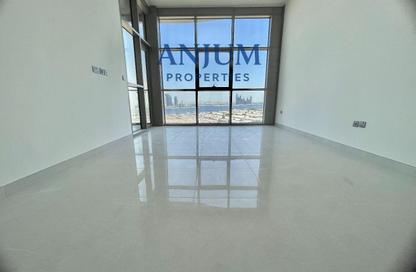 Apartment - 1 Bedroom - 2 Bathrooms for rent in Al Jadaf Building - Al Jaddaf - Dubai Apartment - 1 Bedroom - 2 Bathrooms for rent in Al Jadaf Building - Al Jaddaf - Dubai