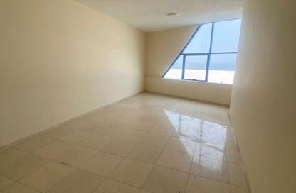 Apartment - 3 Bedrooms - 2 Bathrooms for rent in Corniche Tower - Ajman Corniche Road - Ajman