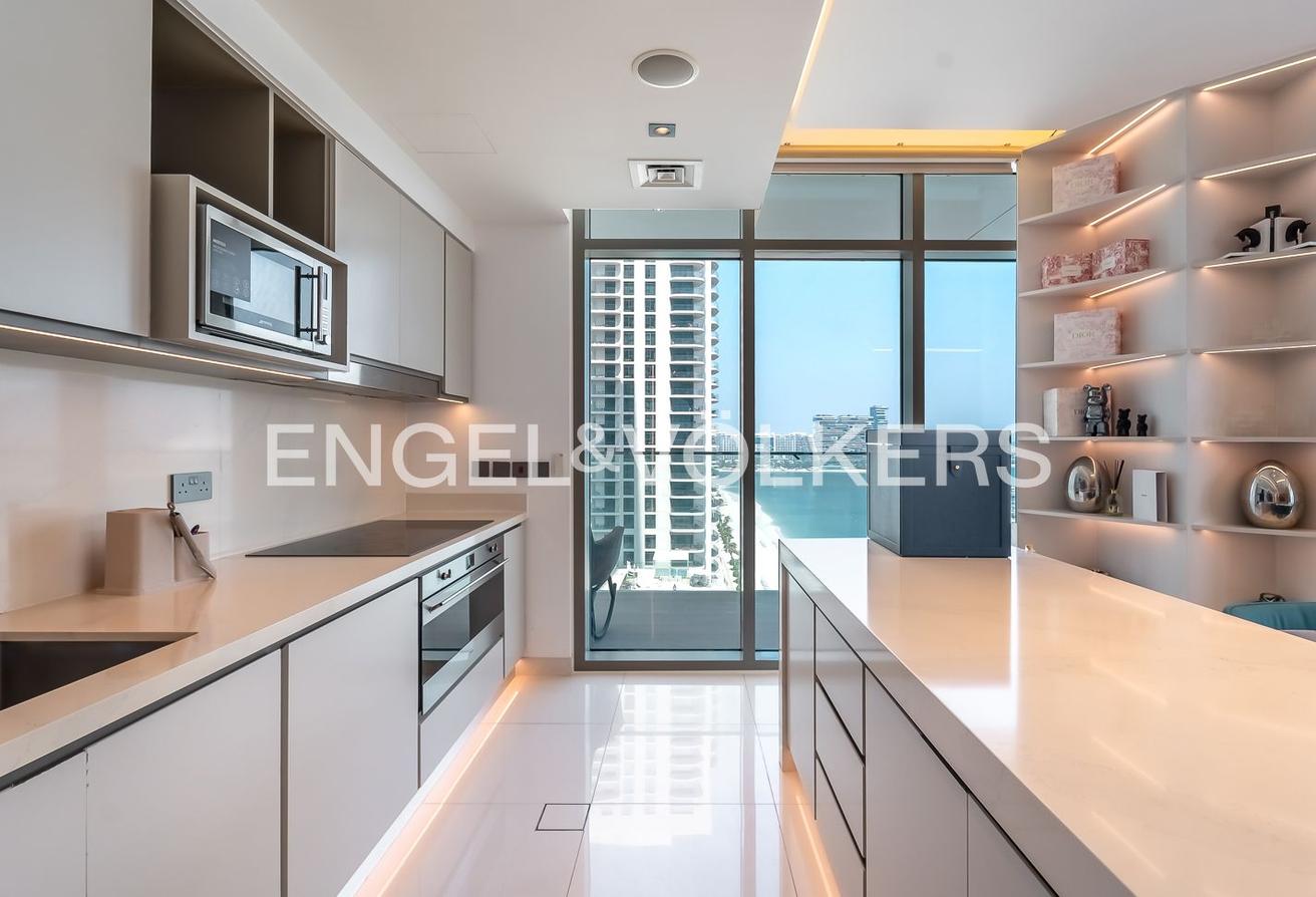 Fully Furnished I Upgraded I Marina View photo 10