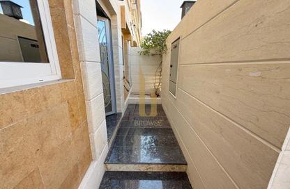 Villa - 3 Bedrooms - 3 Bathrooms for rent in Jumeirah 1 Villas - Jumeirah 1 - Jumeirah - Dubai