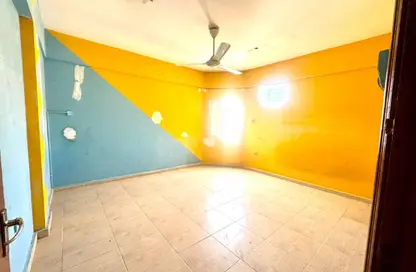 Apartment - 2 Bedrooms - 1 Bathroom for rent in Bu Tina - Al Sharq - Sharjah