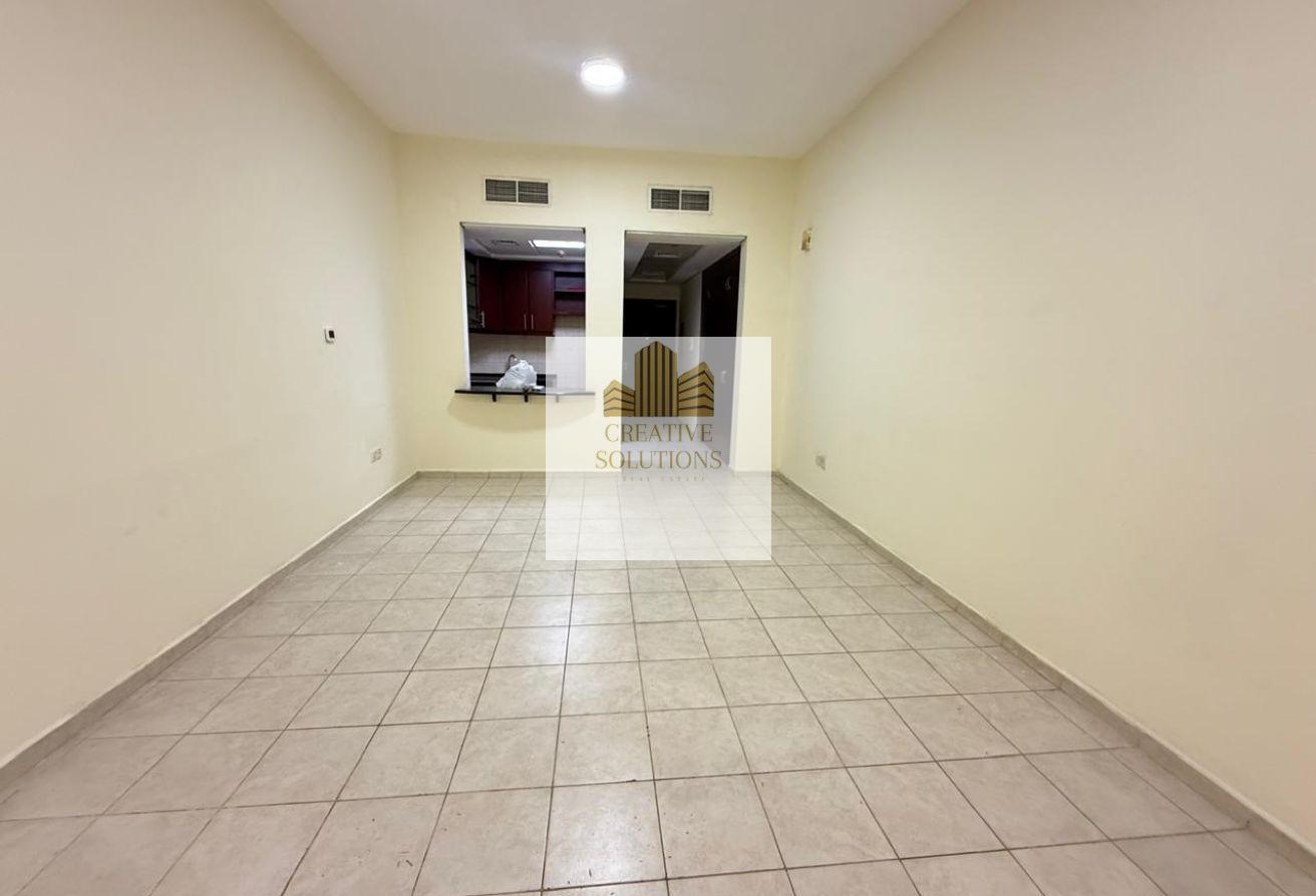 PRIME LOCATION CHILLER FREE STUDIO READY TO MOVE photo 5