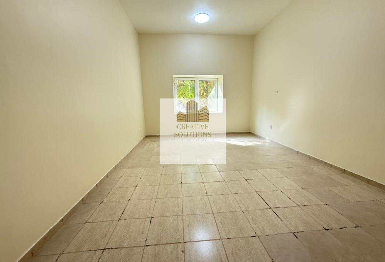 PRIME LOCATION CHILLER FREE STUDIO READY TO MOVE photo 3