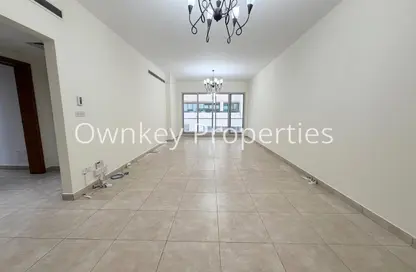 شقة - 2 غرف نوم - 3 حمامات للايجار في مبنى منخول - منخول - بر دبي - دبي