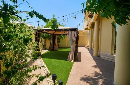 Villa - 4 Bedrooms - 4 Bathrooms for rent in Jumeirah 1 Villas - Jumeirah 1 - Jumeirah - Dubai Villa - 4 Bedrooms - 4 Bathrooms for rent in Jumeirah 1 Villas - Jumeirah 1 - Jumeirah - Dubai