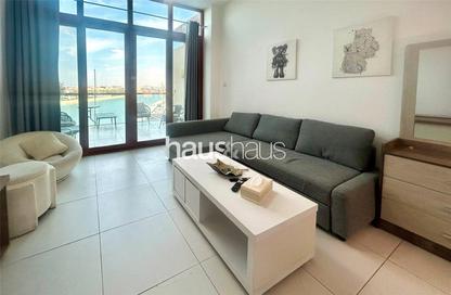 Apartment - Studio - 1 Bathroom for rent in Palm Views East - Palm Views - Palm Jumeirah - Dubai