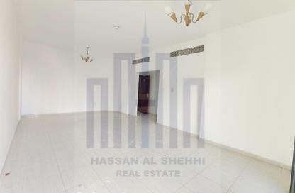 Apartment - 2 Bedrooms - 2 Bathrooms for rent in Al Khan 5 building - Al Khan - Sharjah