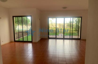 Villa - 3 Bedrooms - 4 Bathrooms for rent in Jumeirah 1 Villas - Jumeirah 1 - Jumeirah - Dubai