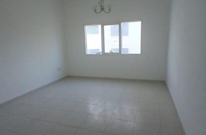 Apartment - 2 Bedrooms - 2 Bathrooms for rent in Blue Tower - Al Majaz 3 - Al Majaz - Sharjah