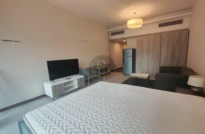 Apartment - Studio - 1 Bathroom for rent in SOL Bay - Business Bay - Dubai
