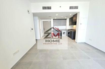 Apartment - 2 Bedrooms - 3 Bathrooms for rent in Tiraz 2 - Aljada - Sharjah