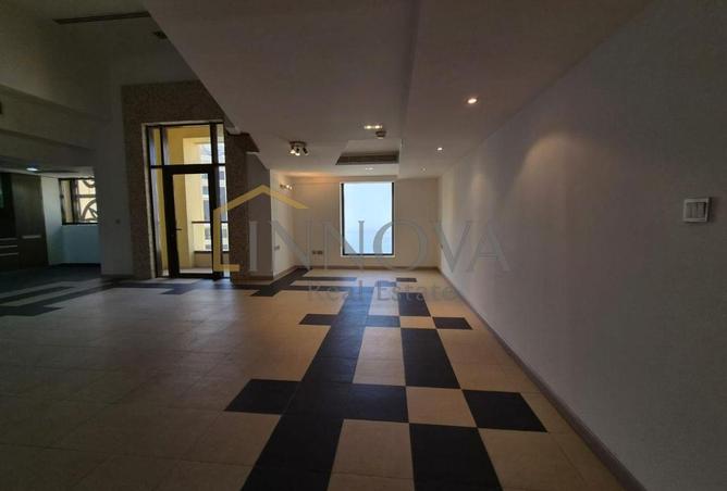 128828989 - Property Image 2
