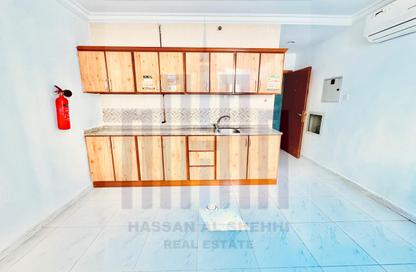 Apartment - Studio - 1 Bathroom for rent in Muwailih Building - Muwaileh - Sharjah Apartment - Studio - 1 Bathroom for rent in Muwailih Building - Muwaileh - Sharjah