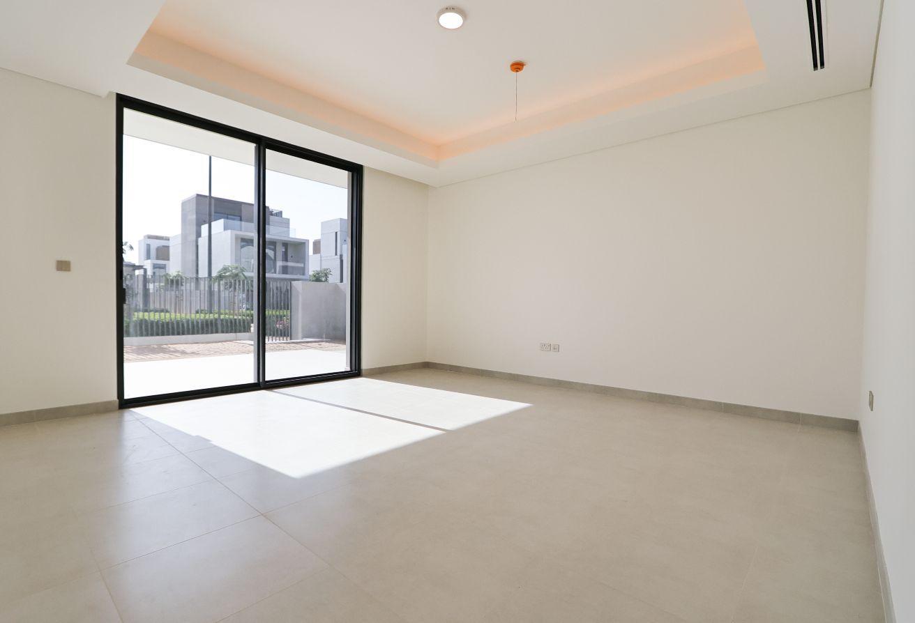 ELIE SAAB 4BR Villa | Unfurnished | Arabian Ranch3 photo 3