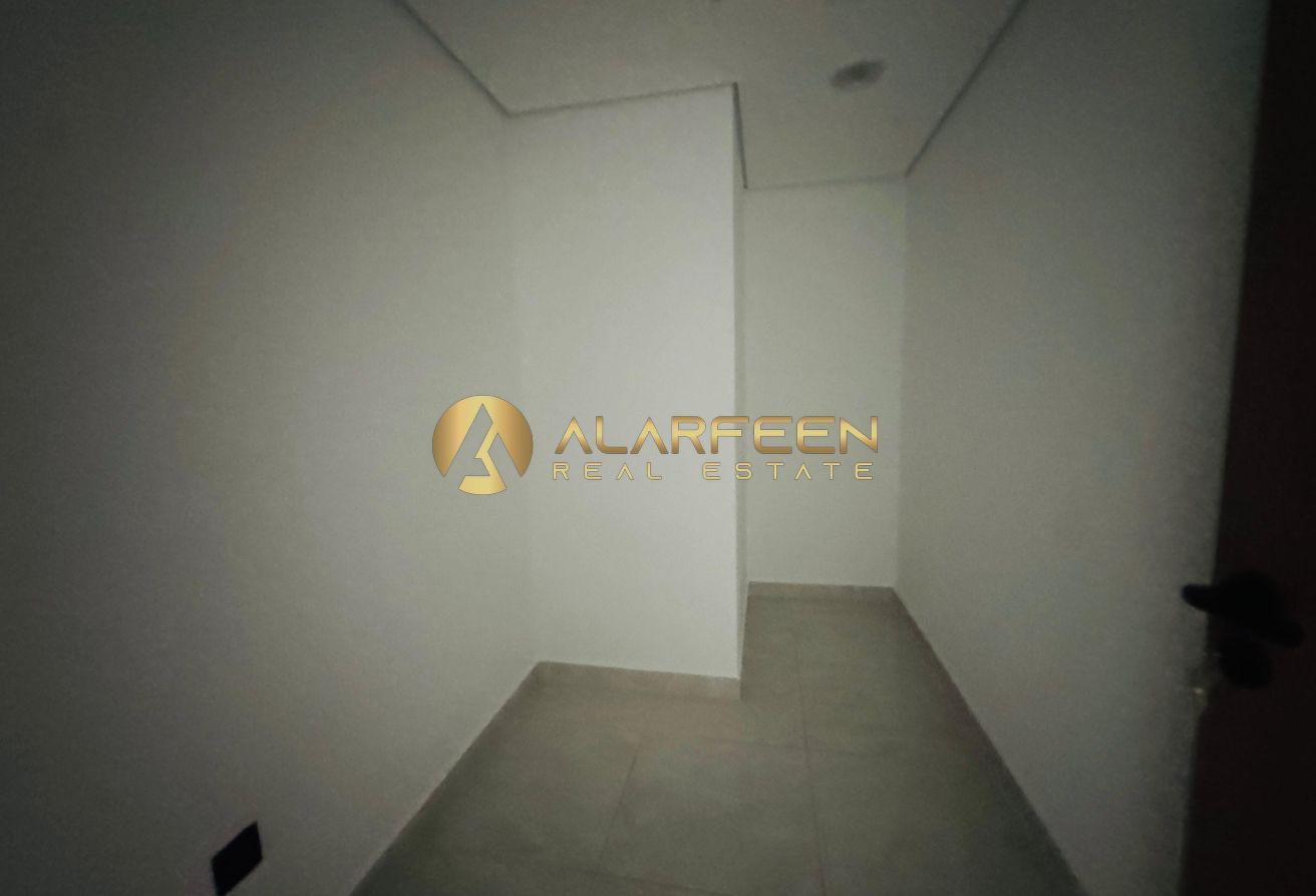 2 BR With Maid | Spacious | Prime Location photo 5