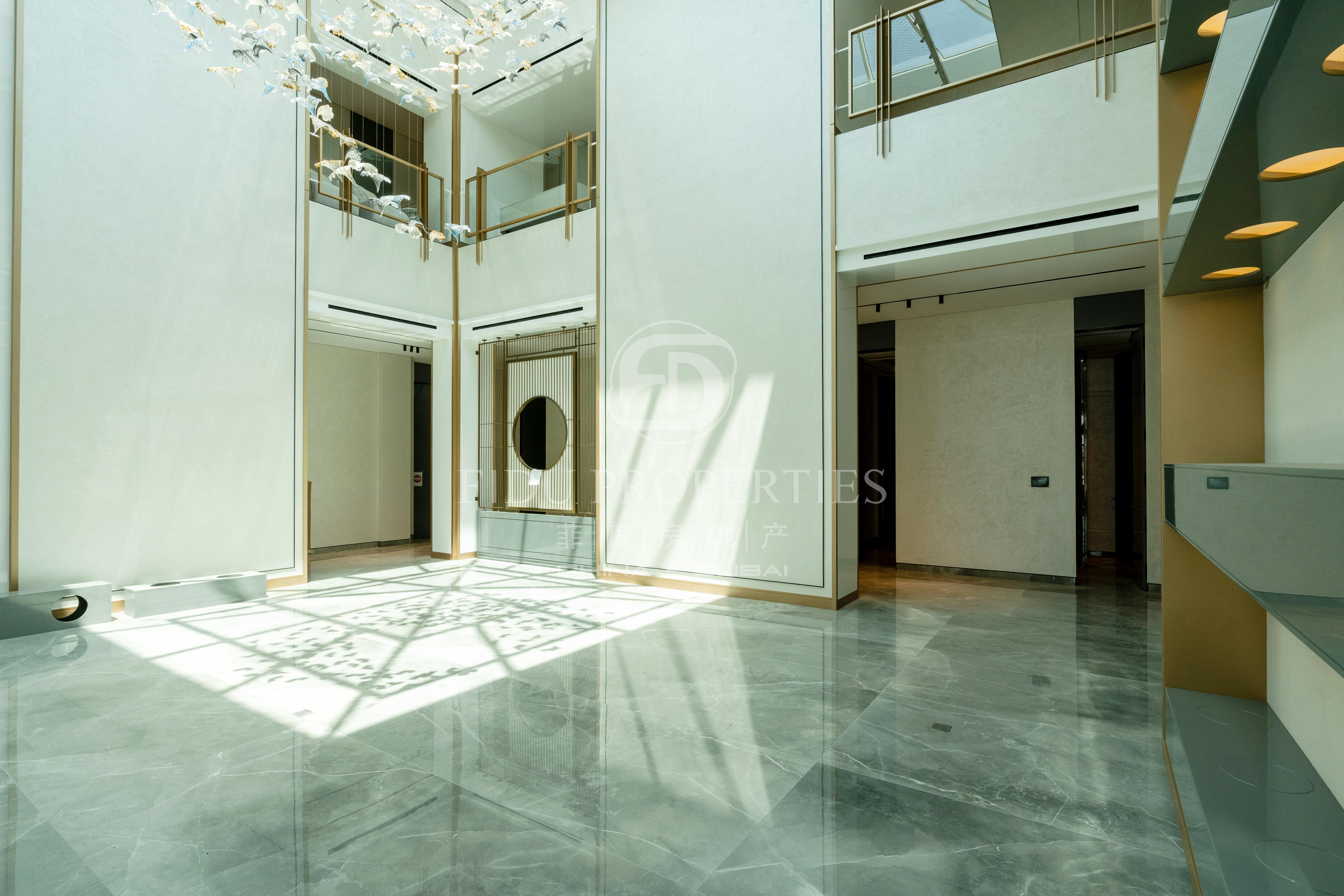 Custom Built 7 Bedrooms Mansion On The Golf Course
