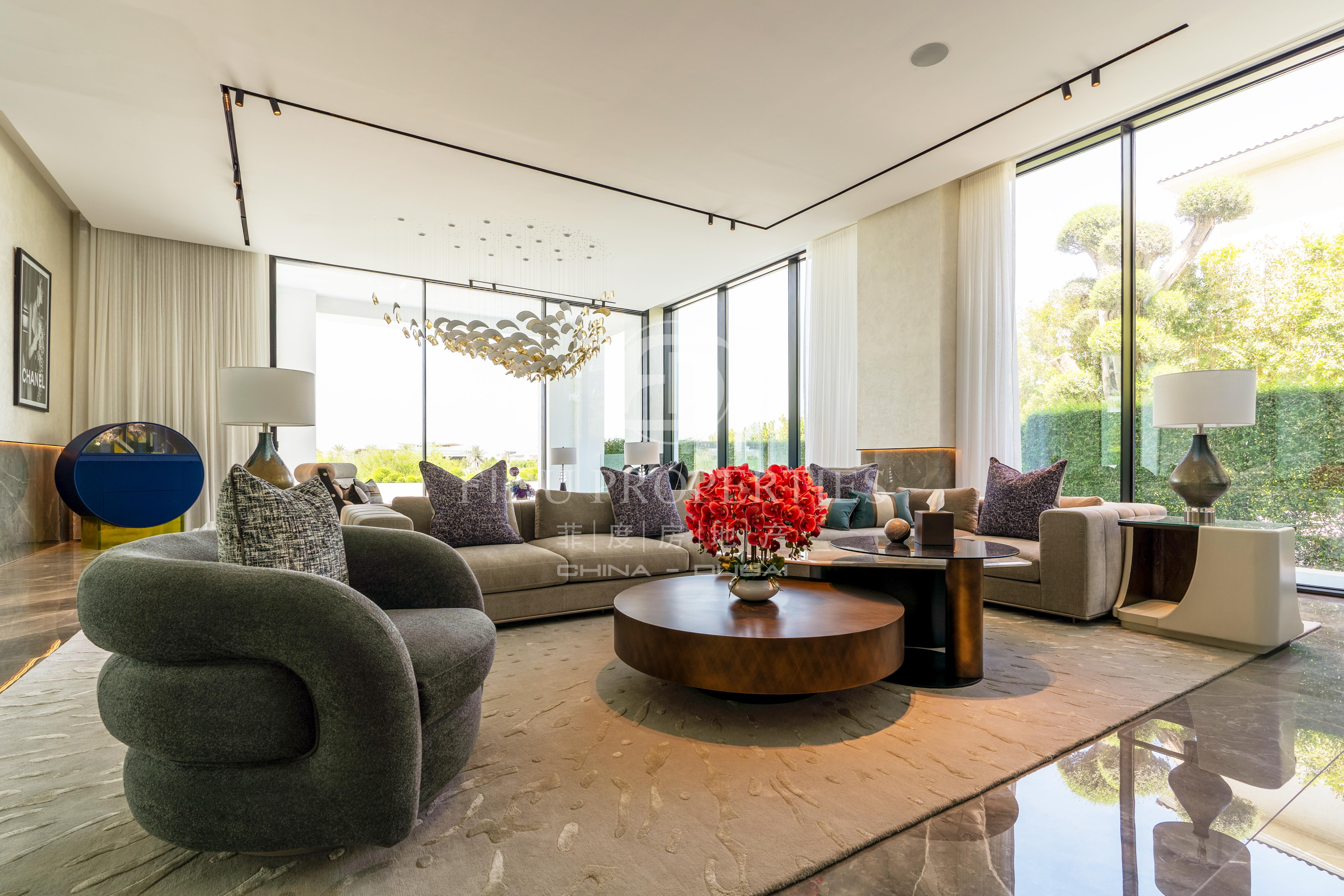 Custom Built 7 Bedrooms Mansion On The Golf Course