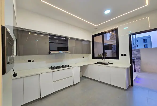 161889941 - Property Image 3