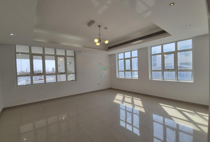 2PKpsYbzFuC - Property Main Image