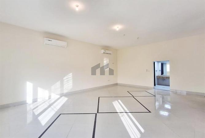 77805114 - Property Image 3