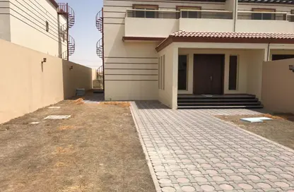 فيلا - 4 غرف نوم - 4 حمامات للايجار في براشي - البادي - الشارقة فيلا - 4 غرف نوم - 4 حمامات للايجار في براشي - البادي - الشارقة