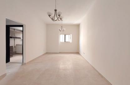 Apartment - 2 - 2 for rent in Ansar Building - Al Nahda - Sharjah
