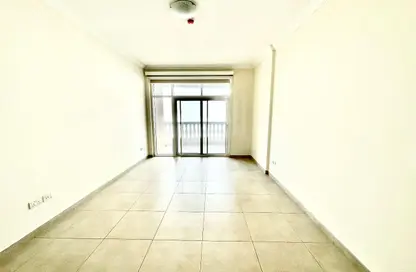 شقة - غرفة نوم - 2 حمامات للبيع في Plaza ريزيدنسز بلوك B - بلازا ريزيدنس - الضاحية 13 - قرية جميرا الدائرية - دبي