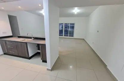 Apartment - 2 Bedrooms - 2 Bathrooms for sale in Tower 1 - Al Reef Downtown - Al Reef - Abu Dhabi Apartment - 2 Bedrooms - 2 Bathrooms for sale in Tower 1 - Al Reef Downtown - Al Reef - Abu Dhabi