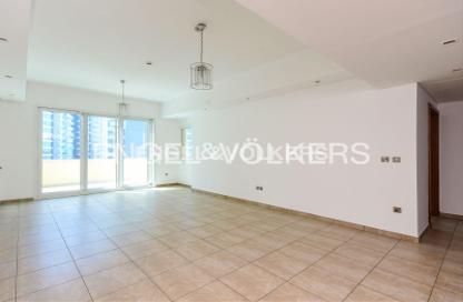 Apartment - 2 Bedrooms - 3 Bathrooms for rent in Marina Residences 1 - Marina Residences - Palm Jumeirah - Dubai