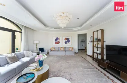 Villa - 5 Bedrooms - 6 Bathrooms for rent in Garden Homes Frond C - Garden Homes - Palm Jumeirah - Dubai Villa - 5 Bedrooms - 6 Bathrooms for rent in Garden Homes Frond C - Garden Homes - Palm Jumeirah - Dubai