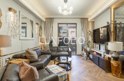 Apartment - 3 Bedrooms - 4 Bathrooms for sale in Yansoon 8 - Yansoon - Old Town - Downtown Dubai - Dubai