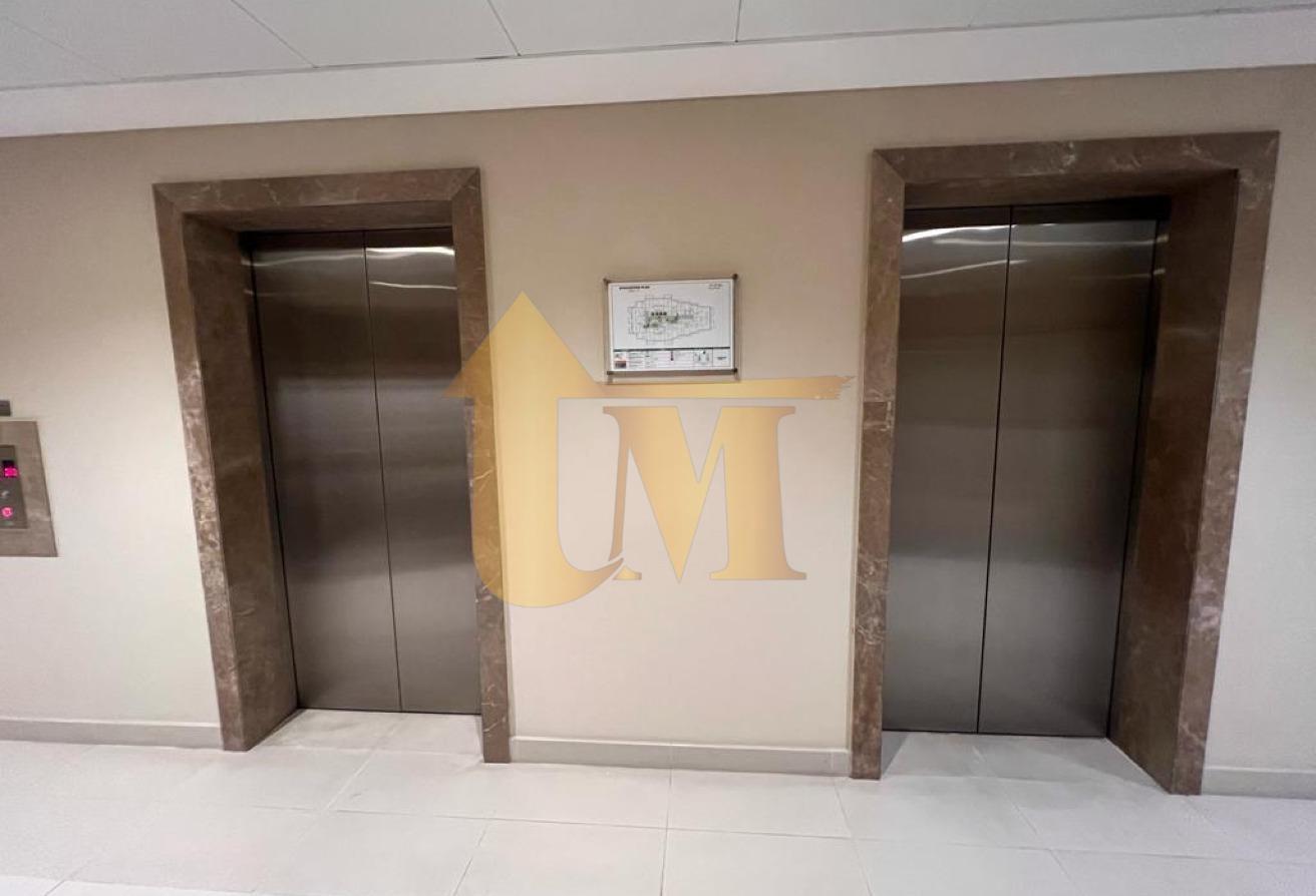 Spacious 1 BHK for Rent | Burj View | Balcony photo 20