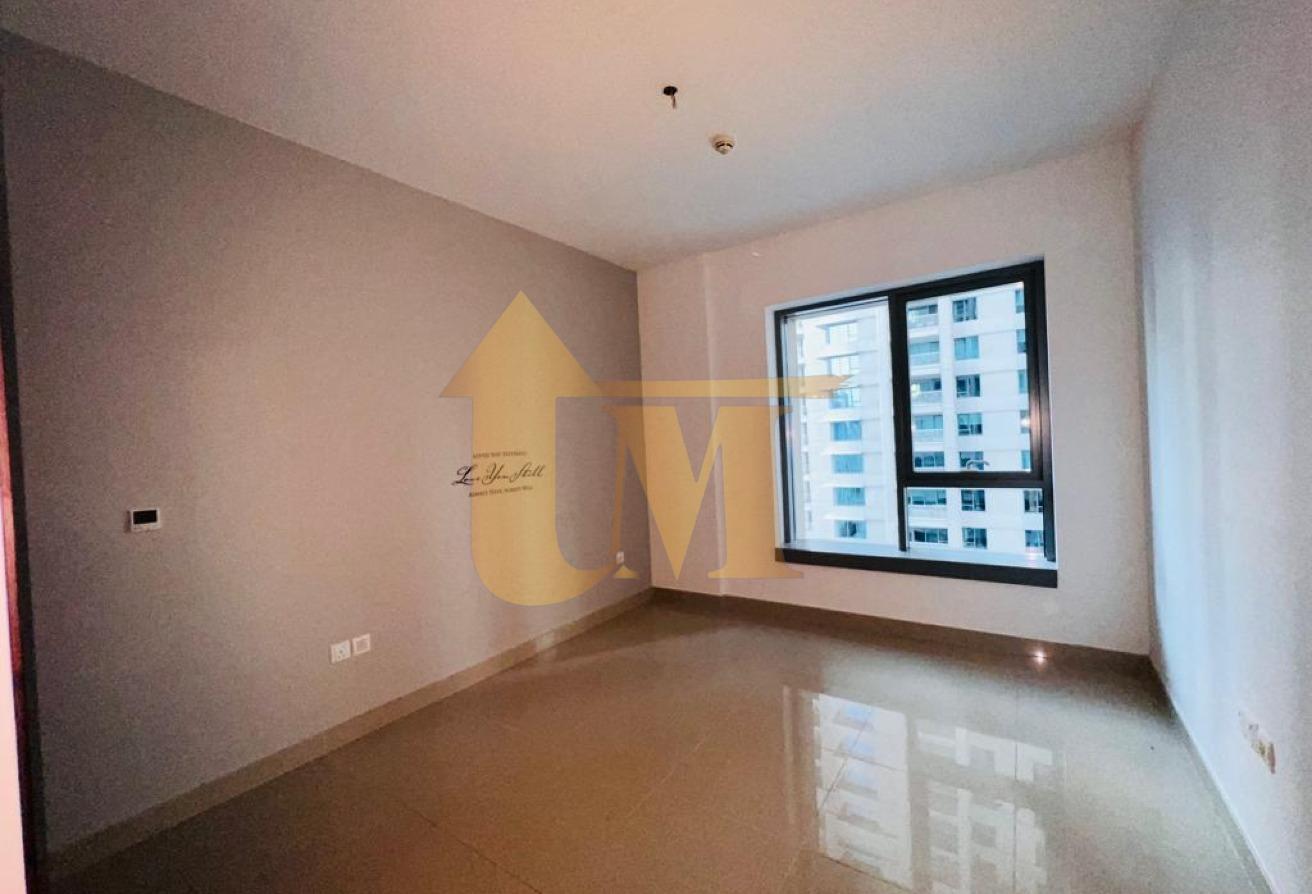 Spacious 1 BHK for Rent | Burj View | Balcony photo 6