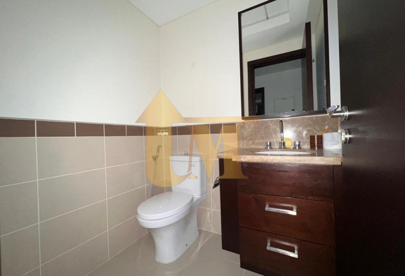 Spacious 1 BHK for Rent | Burj View | Balcony photo 11