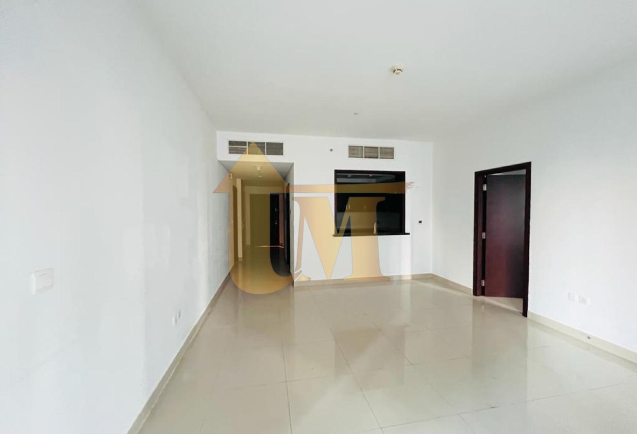 Spacious 1 BHK for Rent | Burj View | Balcony photo 2