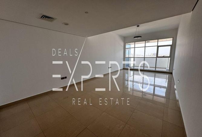 2P0iI42YLlw - صورة العقار 3