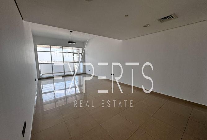 2P0iI42YLlw - صورة العقار 2