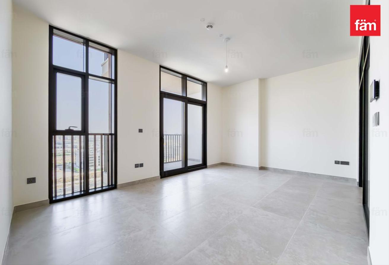 Smart Design | Spacious Layout | Bright photo 6