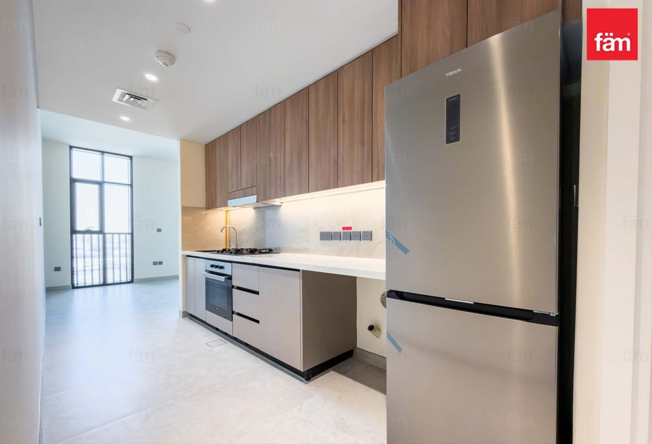 Smart Design | Spacious Layout | Bright photo 4