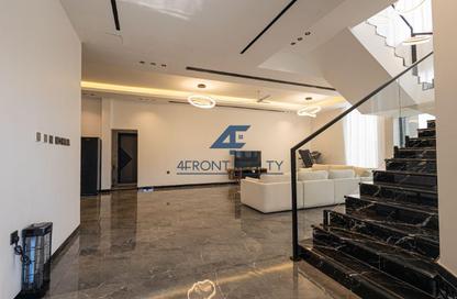 Villa - 4 Bedrooms - 6 Bathrooms for rent in Al Aweer 1 - Al Aweer - Dubai